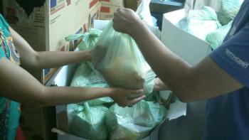 Despensa Solidaria de Alimentos: 200 bolsas de emergencia Despensa Solidaria de Alimentos: 200 bolsas de emergencia